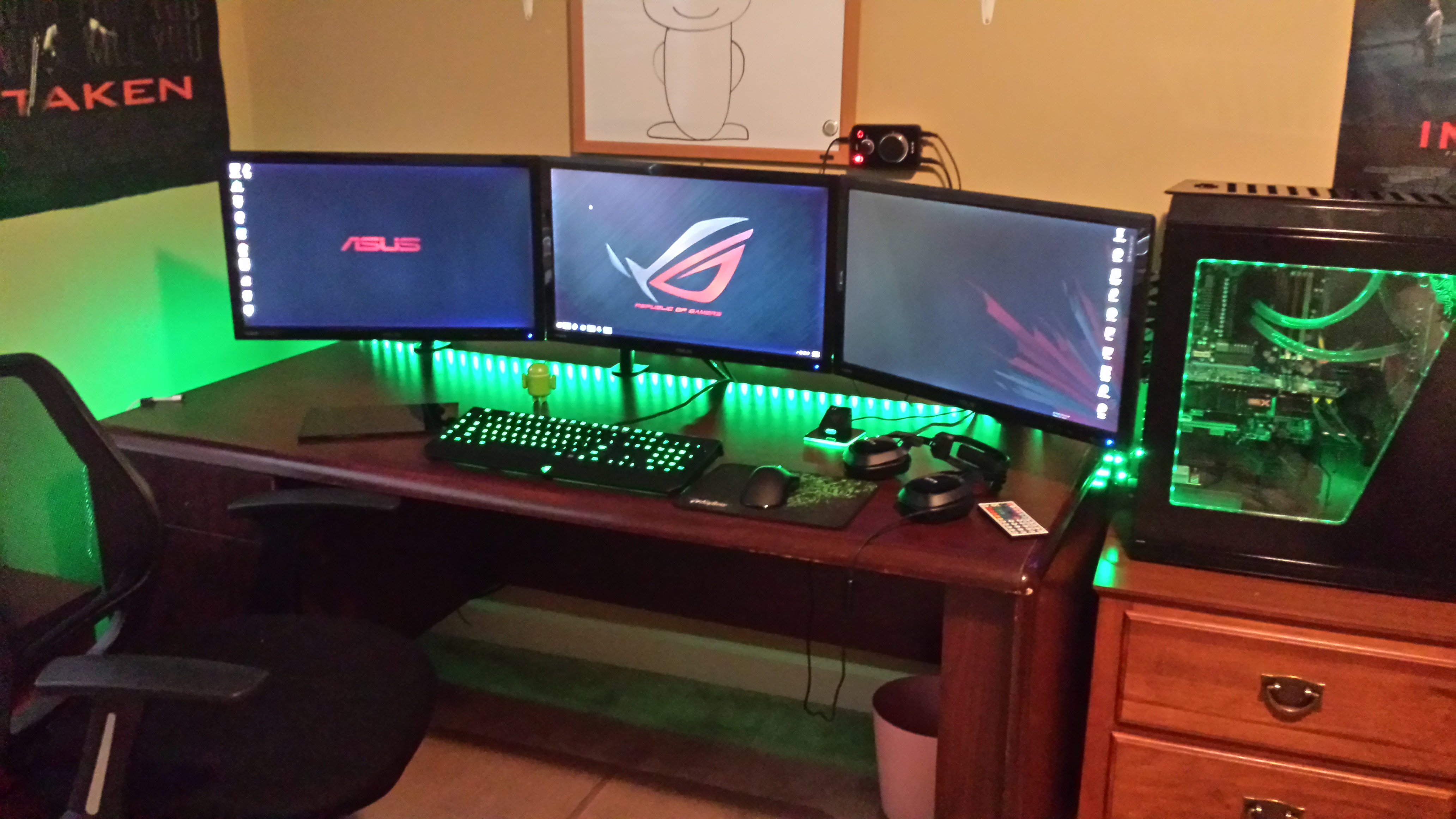 Simple How To Make A Good Laptop Gaming Setup in Bedroom