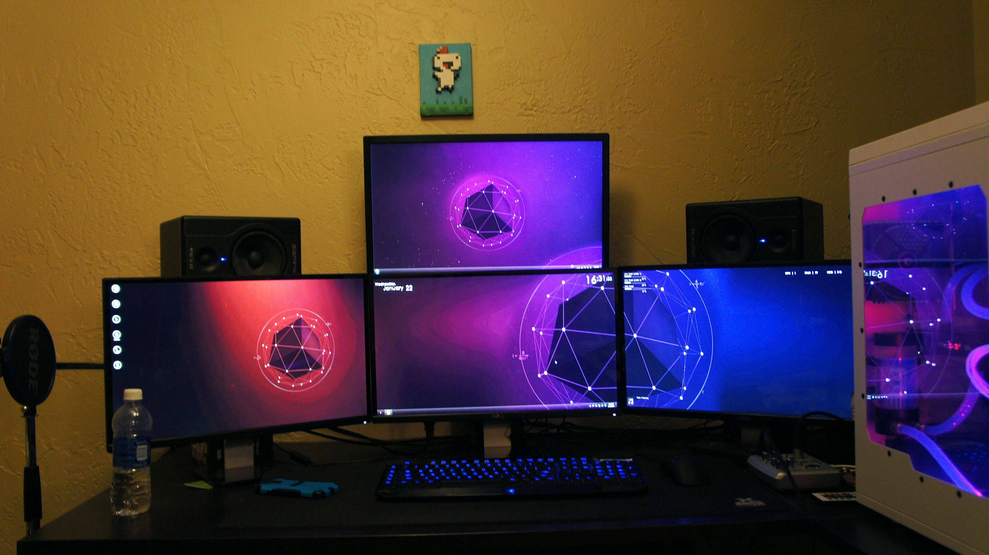  Cheap Things To Make Your Gaming Setup Look Cool with Dual Monitor